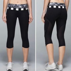 Lululemon Black Crop Leggings Athletic Lightweight Gym Leggings Size 4